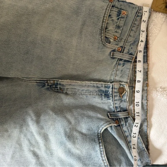 Vintage Levi's 560 Classic Light Blue Straight Jeans - Picture 4 of 5